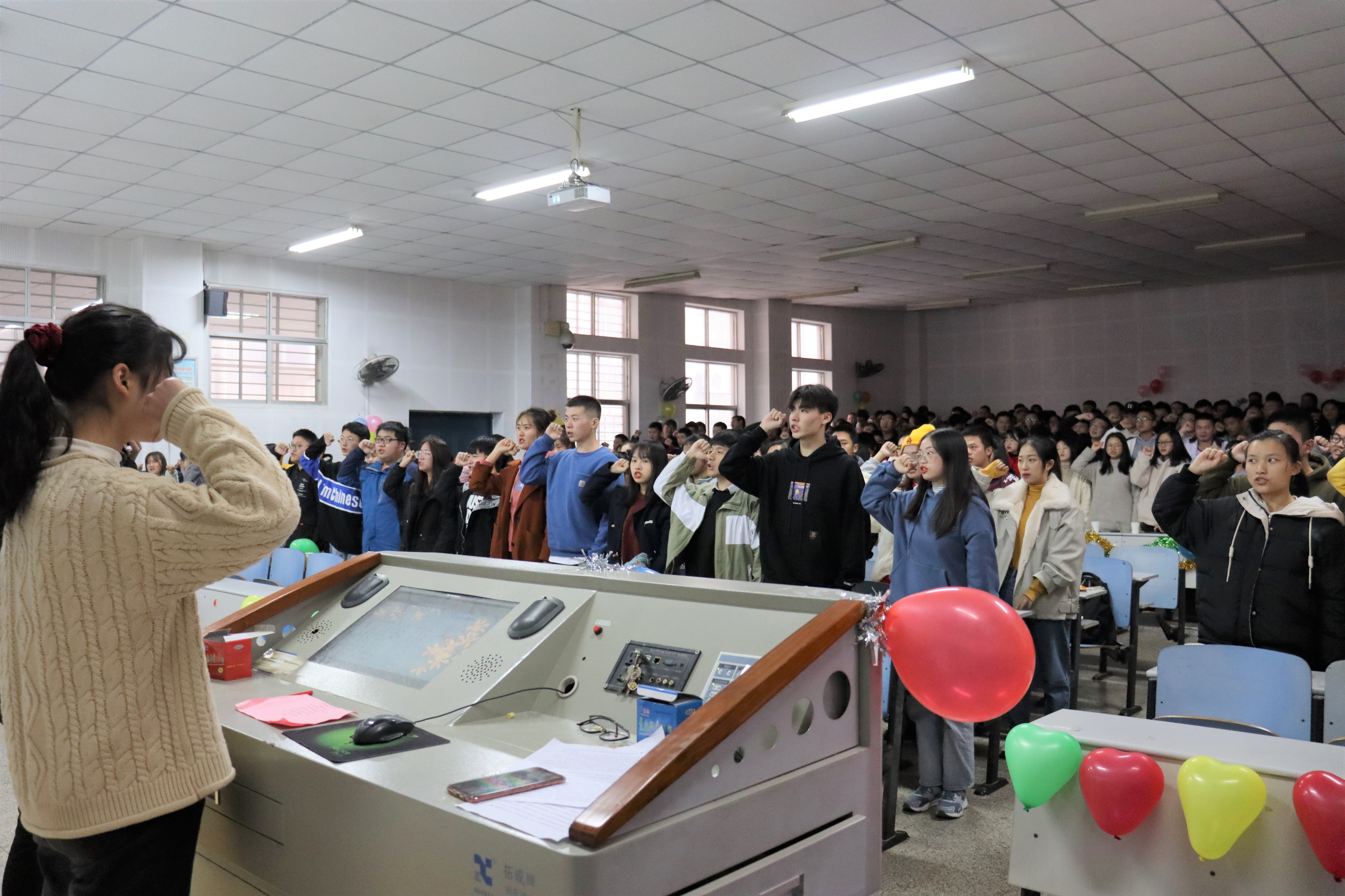 30c21eeb762e415fb448ea05dacad230.jpg