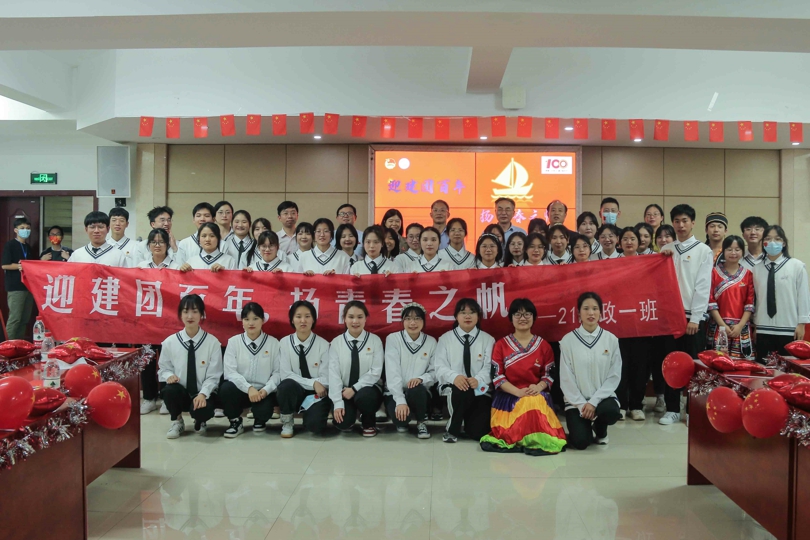 9b446db5c0274a4c8c924308a13416f5.jpg 结束大合照.jpg